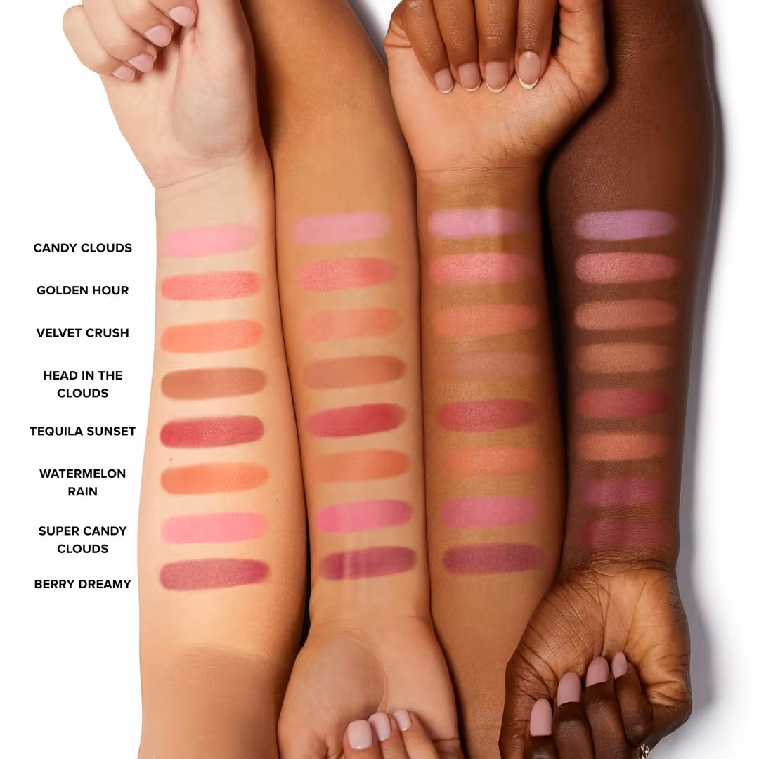 Cloud Crush Blurring Powder Blush