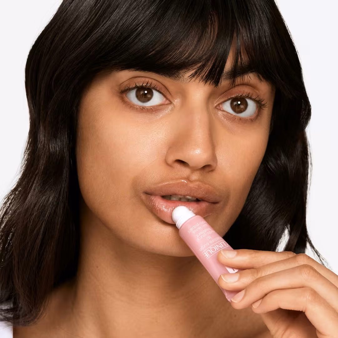 Moisture Surge Lip Hydro-Plump Treatment Lip Balm